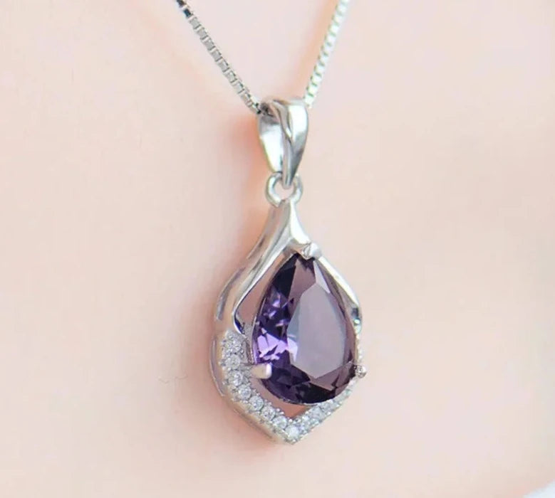 Nita- Natural Amethyst pendant with chain in Sterling Silver